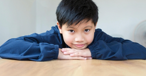 Người thông minh có 5 điểm KHÓ ƯA, cha mẹ coi chừng trách nhầm con!