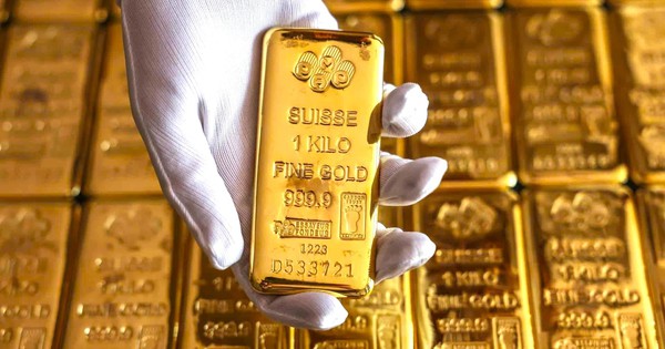 Quỹ vàng lớn nhất thế giới SPDR Gold Trust bán ròng 5,1 tấn, giá vàng sụt giảm mạnh