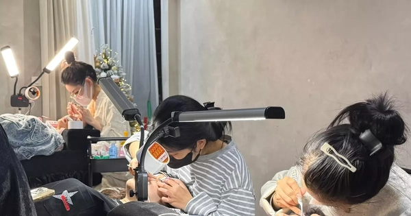 Hà Nội: Sôi sục dịch vụ làm đẹp chơi Tết, khắp nơi kín lịch đến khuya