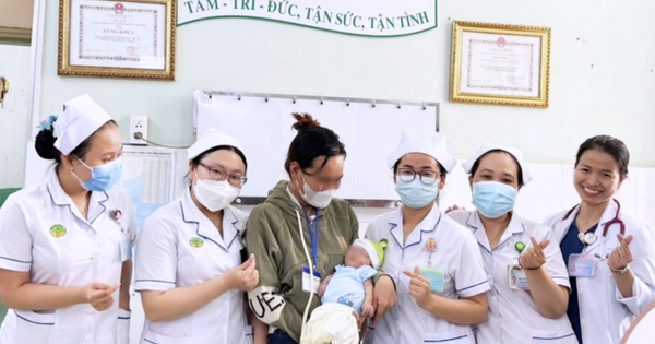 Mẹ ngã bệnh sau ngày đưa con nhập viện, bé trai đoàn tụ gia đình trước thềm xuân mới