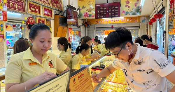 SJC và Mi Hồng áp dụng thanh toán không tiền mặt cho giao dịch vàng từ 5 triệu đồng