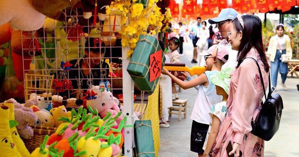 Du lịch Tết Bính Ngọ 2026 bùng nổ với 14 triệu lượt khách, doanh thu tăng vọt