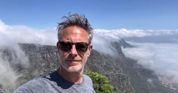 Ung thư “phát ra” dấu hiệu này ở người đàn ông 58 tuổi, ngỡ do uống nhiều nước nên suýt trả giá đắt