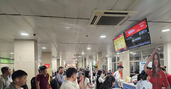 Lý do không thể đặt vé máy bay tới TP.HCM: Giá tăng cao, chỗ ngồi khan hiếm