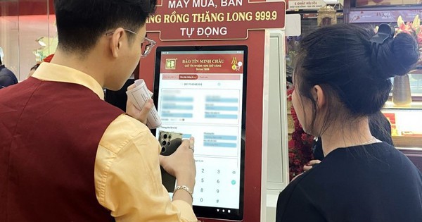Ngày Vía Thần Tài: Người dân đổ xô mua vàng, doanh nghiệp ứng phó với cơn sốt