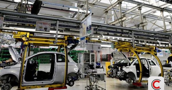 Một hãng ô tô nổi tiếng lỗ 26 tỷ USD vì làm xe điện, khó khăn đến nỗi không thể trả cổ tức