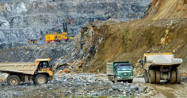 Việt Nam xếp thứ 6 thế giới về trữ lượng đất hiếm, thu hút sự quan tâm của Mỹ và Trung Quốc