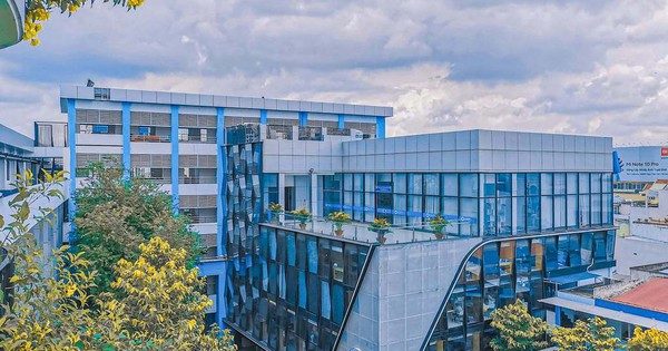 Đại học Công Thương TP.HCM hỗ trợ xăng xe cho giảng viên, giảm gánh nặng chi phí đi lại