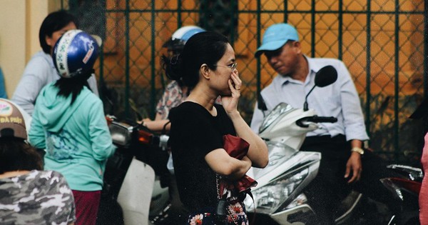 Sự hy sinh của cha mẹ Việt: Khi tình yêu vô tình trở thành gánh nặng tâm lý cho con trẻ