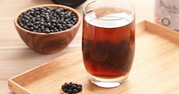Uống nước đậu đen mỗi ngày, người phụ nữ Trung Quốc gặp vấn đề sức khỏe bất ngờ