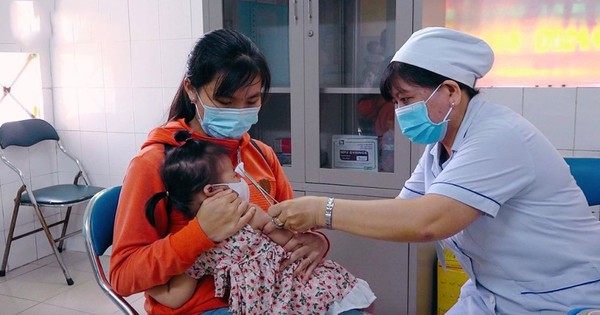 Bộ Y tế đề xuất cơ chế bồi thường cho tai biến sau tiêm chủng từ năm 2026