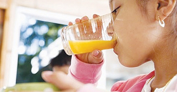 Cảnh báo: Oresol đóng chai thực phẩm chức năng nguy hiểm, chuyên gia khuyến cáo dùng đúng cách