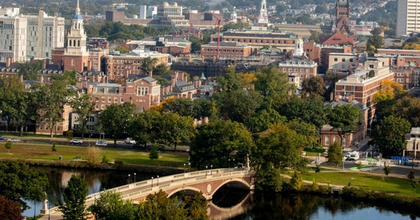 Tỷ Lệ Chấp Thuận Harvard Chỉ 3,59%: Cuộc Đua Khốc Liệt Vào Ngôi Trường Hàng Đầu Thế Giới