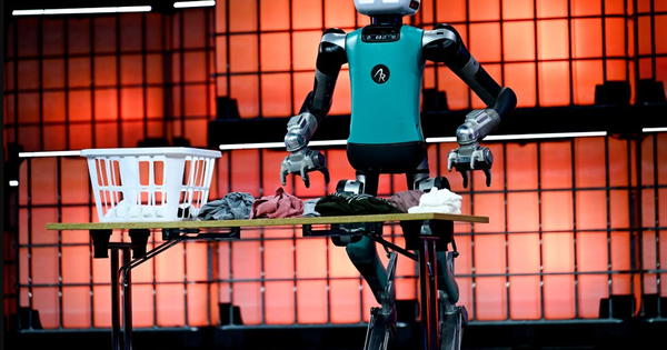 Robot hình người Digit: Lao động 2 USD/giờ và tương lai việc làm trong nhà máy
