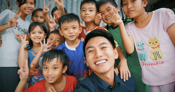 Phong Cách 'Khó Đỡ' Của YouTuber Du Lịch Việt: Từ Nhẹ Nhàng Đến Thẳng Ruột Ngựa
