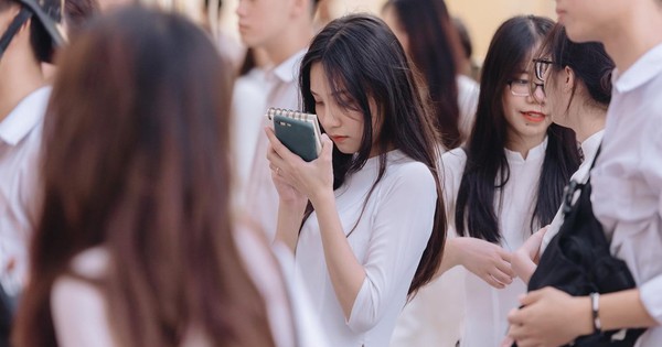 Bí Quyết Chọn Ngành Đại Học: 5 Yếu Tố Quan Trọng Học Sinh Cần Cân Nhắc
