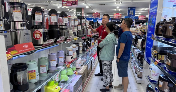 Giá Điện Tử Tăng Mạnh Do Thiếu Hụt Linh Kiện Và Căng Thẳng Địa Chính Trị