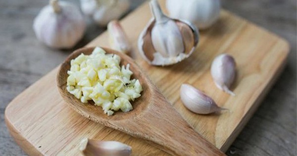 Tỏi có thực sự 'kỳ diệu' chống ung thư? Câu chuyện từ bệnh nhân và khoa học