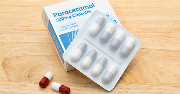 Bé trai 34 tháng tuổi suy gan cấp do ngộ độc paracetamol quá liều