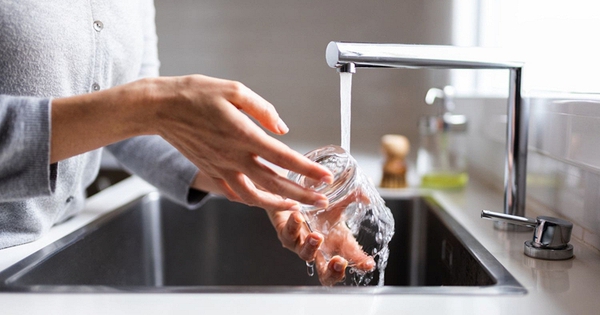 7 Vật Dụng Tuyệt Đối Không Nên Làm Sạch Bằng Nước Nóng