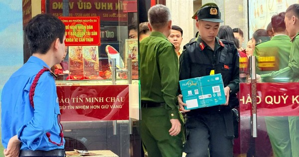 Công An Kiểm Tra Cửa Hàng Bảo Tín Minh Châu Sau Loạt Vi Phạm