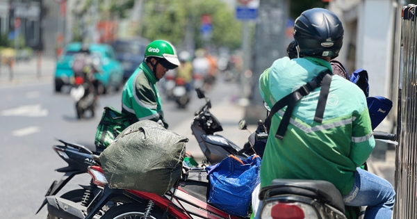 Tài xế công nghệ 'thắt lưng buộc bình xăng' trước biến động giá nhiên liệu