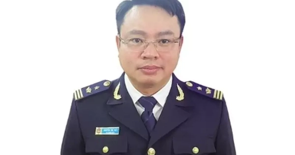 Hai cán bộ hải quan bị truy tố vì nhận hối lộ trong vụ sản xuất thực phẩm chức năng giả