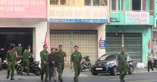 Công an Lâm Đồng làm việc với Giám đốc Trung tâm Dịch vụ Đấu giá