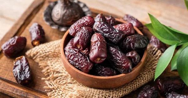 Bác sĩ Anh tiết lộ lý do nên ăn 3 quả chà là mỗi ngày và lợi ích bất ngờ