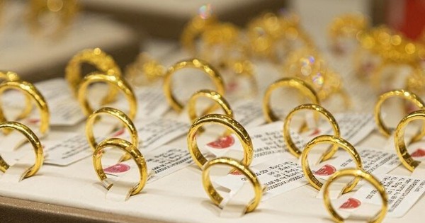 Giá vàng giảm sáng 3/3