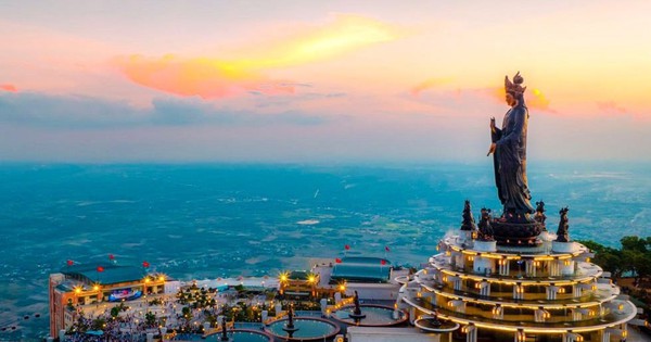 Núi Bà Đen - Đệ Nhất Thiên Sơn Với Tượng Phật Bà Bằng Đồng Cao Nhất Châu Á