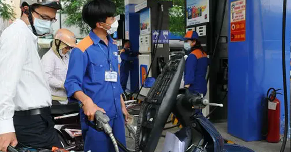 Giá Xăng Dầu Tăng Mạnh: Xăng E5RON92 Lên 21.449 Đồng/Lít, Dầu Hỏa Tăng Sốc