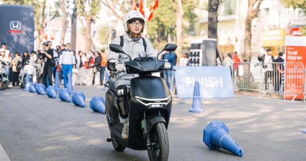 Honda Việt Nam kỷ niệm 30 năm: Từ xe máy đến ô tô hybrid và cam kết xanh