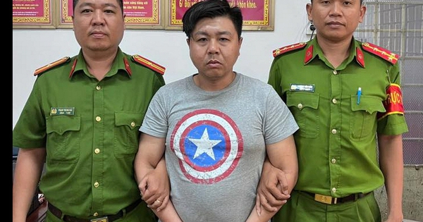 Tài xế xe ôm công nghệ bị bắt khẩn cấp vì gây rối trật tự tại sân bay Tân Sơn Nhất