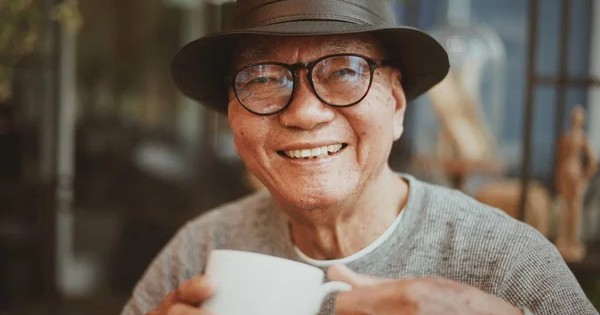 Nghiên Cứu Bất Ngờ: Uống Cà Phê Buổi Sáng Giảm Nguy Cơ Tử Vong Đến 31%