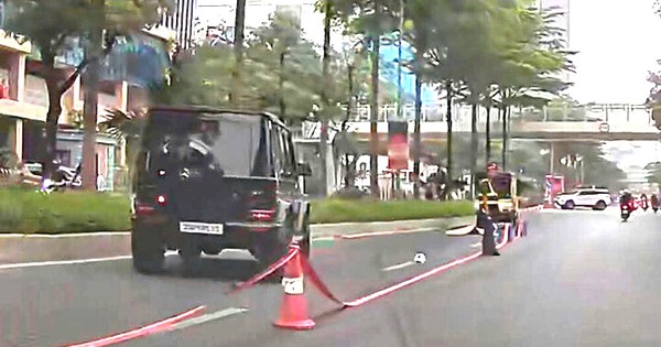 Hà Nội: Tai nạn kinh hoàng trên phố Đào Tấn, người đi bộ tử vong tại chỗ