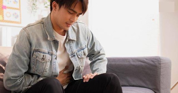 Bác sĩ cảnh báo: U tuyến đại tràng ở người trẻ 23 tuổi và 7 nguyên tắc vàng phòng ngừa ung thư