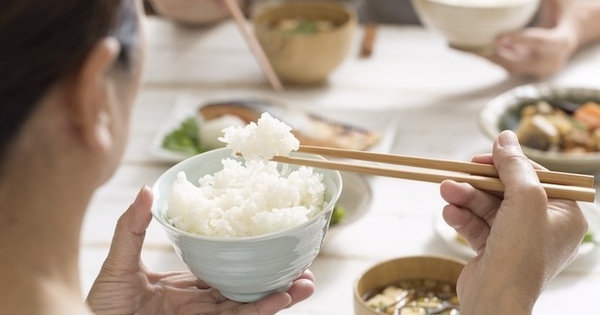 Người Nhật ăn nhiều cơm trắng nhưng ít tiểu đường: Bí quyết nằm ở lối sống
