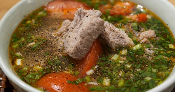 Cặp vợ chồng trẻ mắc ung thư gan vì thói quen ăn sườn heo với hạt tiêu mốc