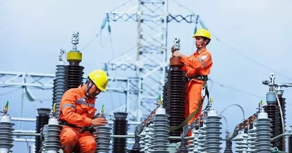 EVN đề xuất thay đổi khung giờ cao điểm điện, lo ngại phát sinh khiếu nại từ khách hàng