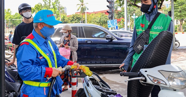 Giá Xăng Dầu Biến Động: Diesel, Mazut Giảm Mạnh, Xăng Tăng Nhẹ