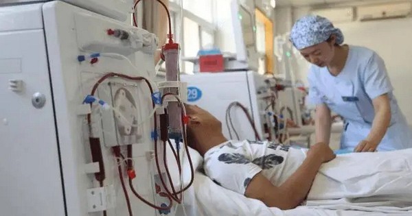 Cảnh báo: Thói quen buổi tối âm thầm hủy hoại thận, trường hợp ông Trương là bài học đắt giá