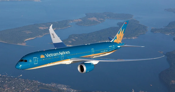 Giá vé máy bay tăng cao dịp nghỉ lễ Giỗ Tổ và 30/4 - 1/5 năm 2026