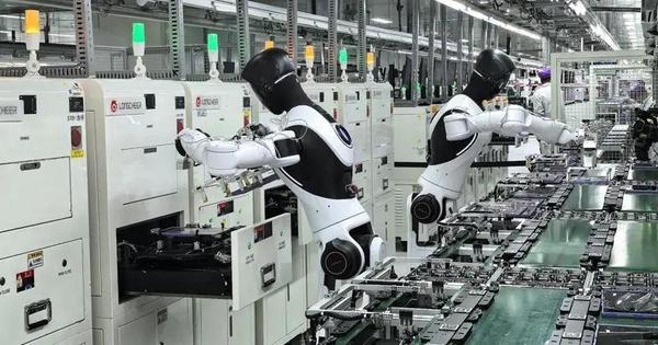 Longcheer Technology Triển Khai Robot Thông Minh Trên Dây Chuyền Sản Xuất Máy Tính Bảng