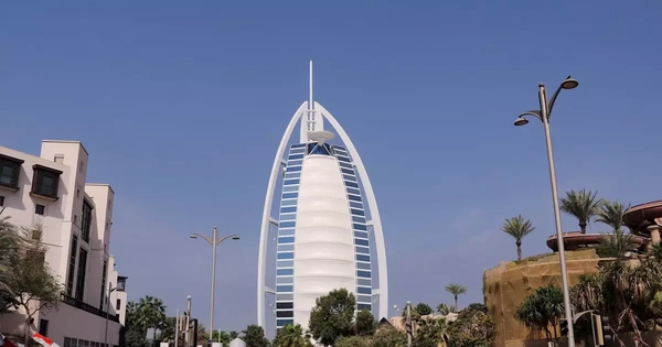 Khách Sạn Biểu Tượng Burj Al Arab Dubai Đóng Cửa 18 Tháng Để Cải Tạo Lịch Sử