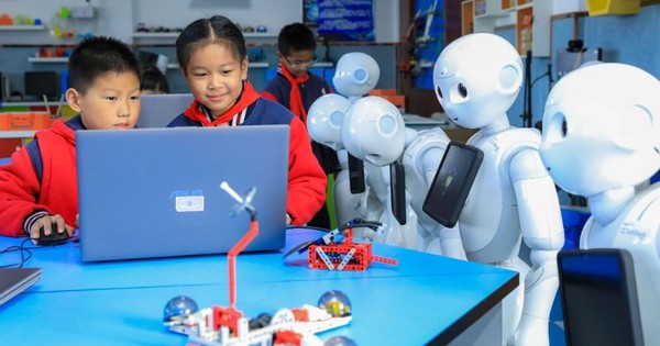 Trung Quốc công bố chiến lược quốc gia đưa AI vào giáo dục từ tiểu học đến suốt đời