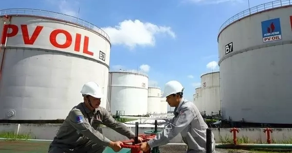 Nhập khẩu xăng dầu tăng mạnh, giá dầu thế giới leo thang tác động trực tiếp
