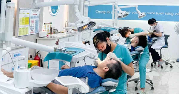 Nha khoa Hà Nội: Chiêu trò dọa bệnh, chê xấu để ép khách làm răng sứ