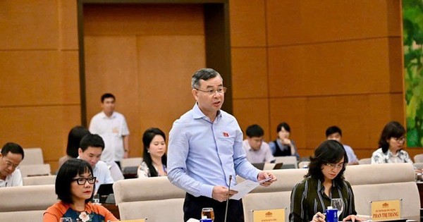 Ủy ban Thường vụ Quốc hội thảo luận kéo dài ưu đãi thuế tiêu thụ đặc biệt cho xe điện đến năm 2030