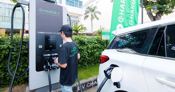 Tài xế xe điện đối mặt thách thức: 62% phải dùng nhiều ứng dụng sạc, tiền bị 'giam'